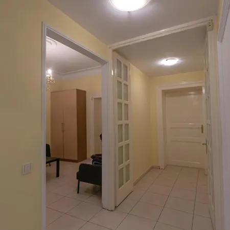 Vandrarhem K Nest